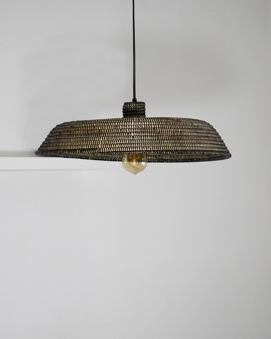 Suspension Lumineuse “Chaleur Céleste”